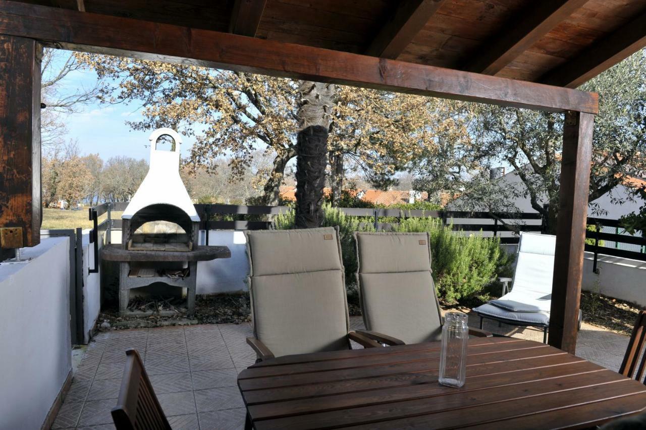 Holiday House Lena Porec Bagian luar foto